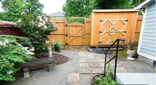 Affittacamere Peaceful Private Cottage, Walk To Park & 5 Mins To Downtown Nashville Stati Uniti